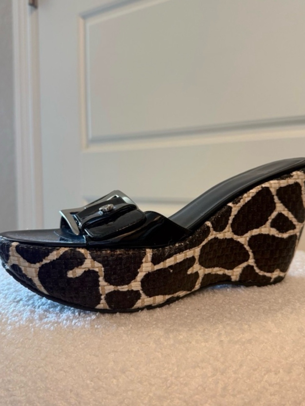 Stuart Weitzman Giraffe Print Platform Wedge- New 8.5 M - Picture 3 of 7